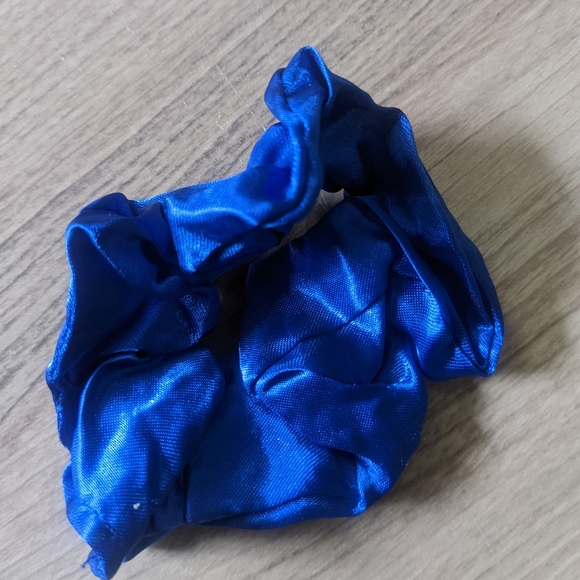 Rainbow scrunchie set of 5 - Picture 6 of 6